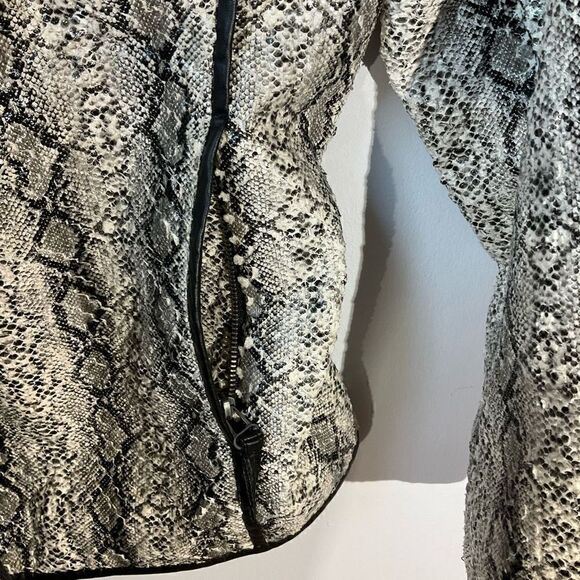 MSSP Max Studio Special Produxts Zip up Snakeskin Jacket! Alanis Morissette! Med - Picture 6 of 12